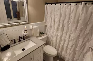 5650 NE 8th Ave, Oakland Park, FL 33334 - Photo 5
