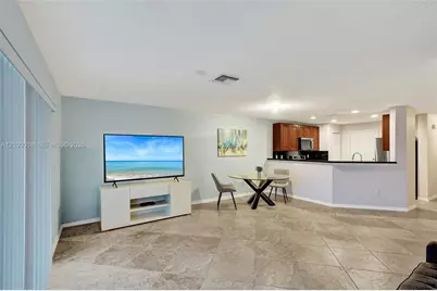 5929 Royal Way #5929, Tamarac, FL 33321 - Photo 5