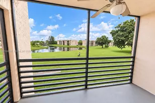 10402 Sunrise Lakes Blvd, Sunrise, FL 33322 - Photo 19