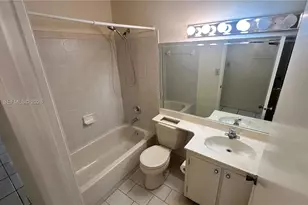 4870 NW 102nd Ave, Doral, FL 33178 - Photo 15