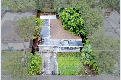 1085 NW 25th St, Miami, FL 33127 - Photo 1