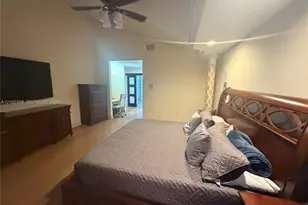 15240 S Laurel Ln S, Pembroke Pines, FL 33027 - Photo 31