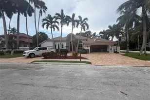 15240 S Laurel Ln S, Pembroke Pines, FL 33027 - Photo 17