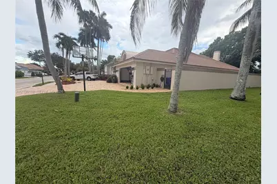 15240 S Laurel Ln S #15240, Pembroke Pines, FL 33027 - Photo 19