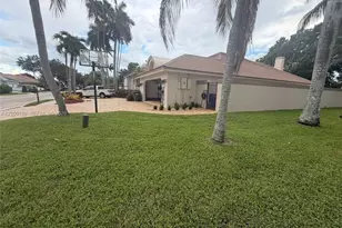 15240 S Laurel Ln S, Pembroke Pines, FL 33027 - Photo 19