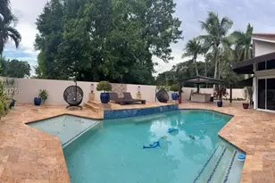 15240 S Laurel Ln S, Pembroke Pines, FL 33027 - Photo 49