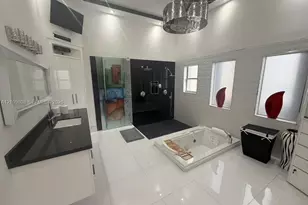 15240 S Laurel Ln S, Pembroke Pines, FL 33027 - Photo 37