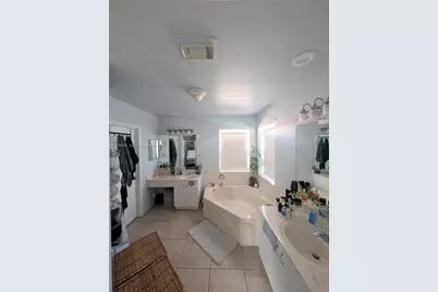 7683 NW 19th St, Pembroke Pines, FL 33024 - Photo 17
