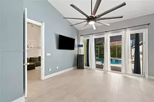 412 W Palm Aire Dr, Pompano Beach, FL 33069 - Photo 17