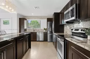 2091 NE 55th St, Fort Lauderdale, FL 33308 - Photo 11