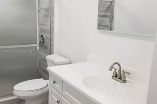 2990 NE 16th Ave, Oakland Park, FL 33334 - Photo 17
