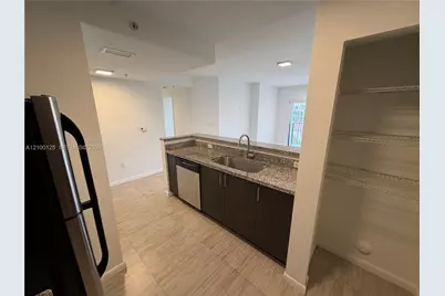 1801 SW 32nd Ave #303, Miami, FL 33145 - Photo 5