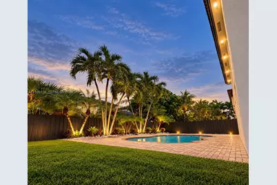 15813 SW 140th St, Miami, FL 33196 - Photo 5