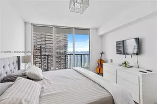 1750 N Bayshore Dr, Miami, FL 33132 - Photo 3