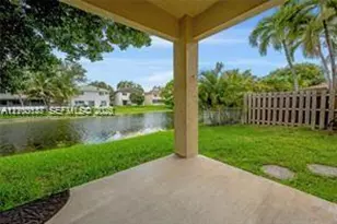 2010 NW 98th Way, Pembroke Pines, FL 33024 - Photo 3