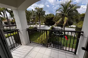 876 W Spinnaker Dr W, Hollywood, FL 33019 - Photo 33