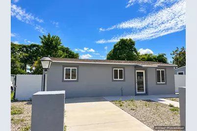 877 NW 3rd St, Florida City, FL 33034 - Photo 3