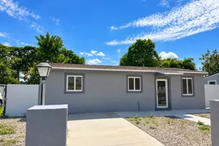 877 NW 3rd St, Florida City, FL 33034 - Photo 3