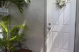 1570 NE 132nd Rd, North Miami, FL 33161 - Photo 11