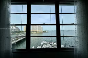 801 Brickell Bay Dr, Miami, FL 33131 - Photo 11