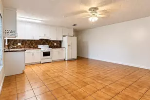 130 SE 10th St, Hallandale Beach, FL 33009 - Photo 5