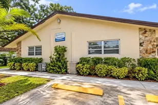 130 SE 10th St, Hallandale Beach, FL 33009 - Photo 13