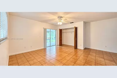 130 SE 10th St #130, Hallandale Beach, FL 33009 - Photo 9