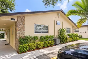 130 SE 10th St, Hallandale Beach, FL 33009 - Photo 1