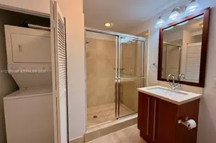 79 SW 12th St, Miami, FL 33130 - Photo 5