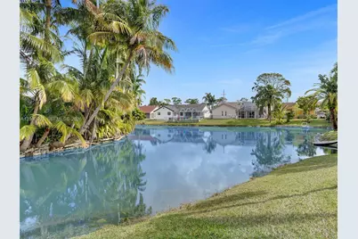 7399 NW 22nd Pl, Margate, FL 33063 - Photo 9