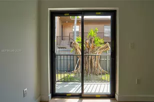 1330 NW 5th St, Miami, FL 33125 - Photo 21