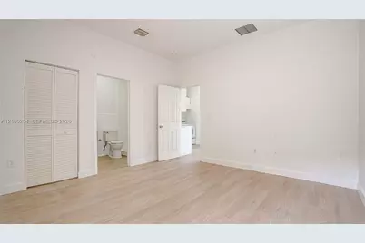 1330 NW 5th St #2, Miami, FL 33125 - Photo 13