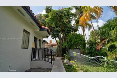 1330 NW 5th St #2, Miami, FL 33125 - Photo 23