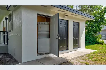 1330 NW 5th St #2, Miami, FL 33125 - Photo 31