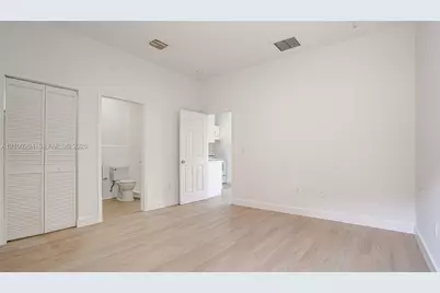 1330 NW 5th St #2, Miami, FL 33125 - Photo 17