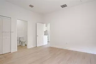 1330 NW 5th St, Miami, FL 33125 - Photo 17