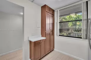 1530 Whitehall Dr, Davie, FL 33324 - Photo 5