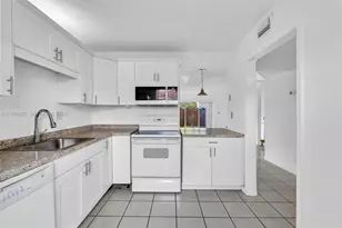 7332 SW 25th Ct, Davie, FL 33317 - Photo 13