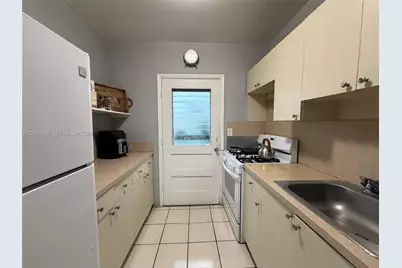 821 Jefferson Ave #5, Miami Beach, FL 33139 - Photo 5