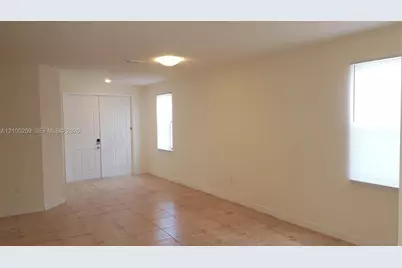 10554 W 35th Ln #10554, Hialeah, FL 33018 - Photo 3