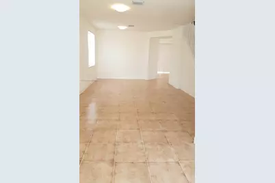 10554 W 35th Ln #10554, Hialeah, FL 33018 - Photo 7