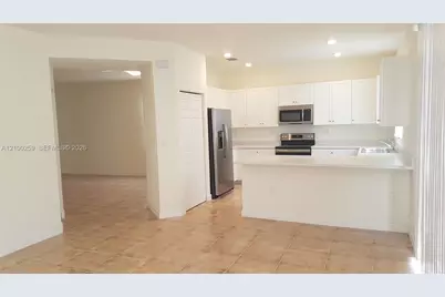 10554 W 35th Ln #10554, Hialeah, FL 33018 - Photo 5