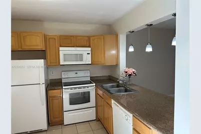 2477 NW 89th Dr #302, Coral Springs, FL 33065 - Photo 7