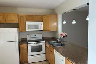 2477 NW 89th Dr, Coral Springs, FL 33065 - Photo 7