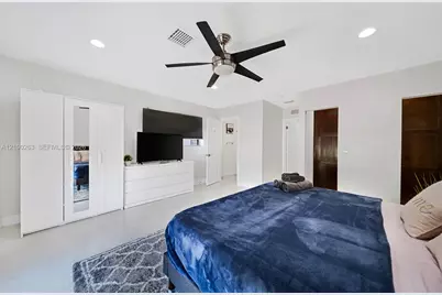 31 SE 12th St, Pompano Beach, FL 33060 - Photo 29