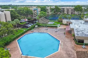 1100 Colony Point Cir, Pembroke Pines, FL 33026 - Photo 31
