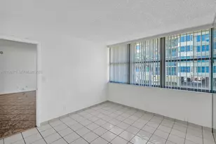 16570 NE 26th Ave, North Miami Beach, FL 33160 - Photo 25