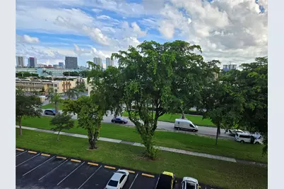 900 NE 12th Ave #608, Hallandale Beach, FL 33009 - Photo 11