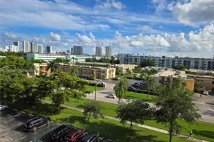 900 NE 12th Ave, Hallandale Beach, FL 33009 - Photo 19