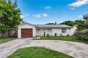 425 NW 18th Ct, Pompano Beach, FL 33060 - Photo 1